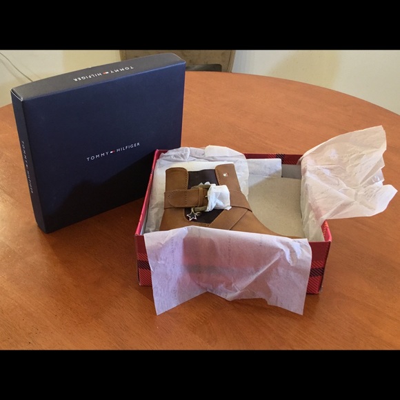 Tommy Hilfiger Other - Little girls ankle boots